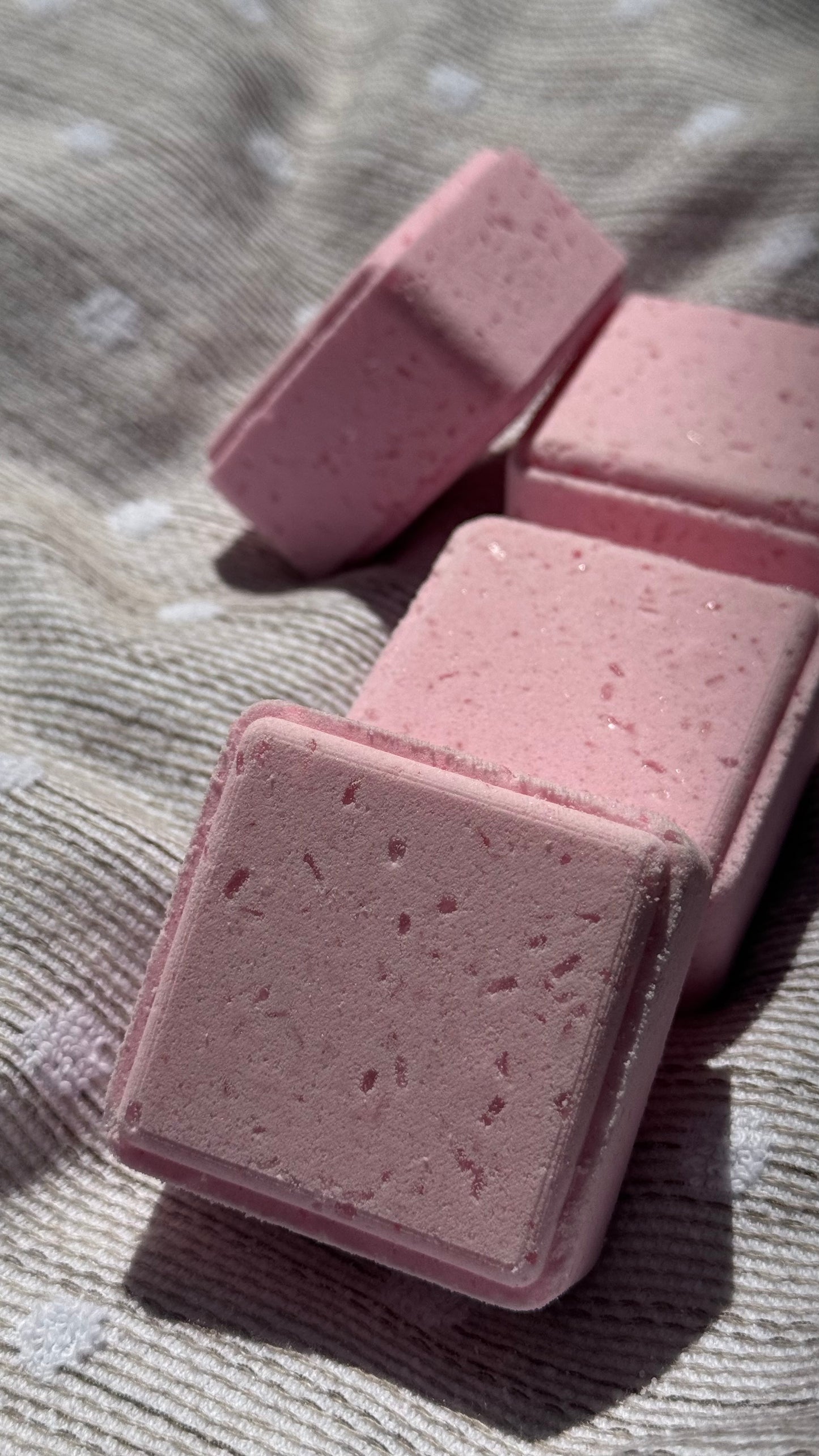 Bath bomb “Pink Salt”